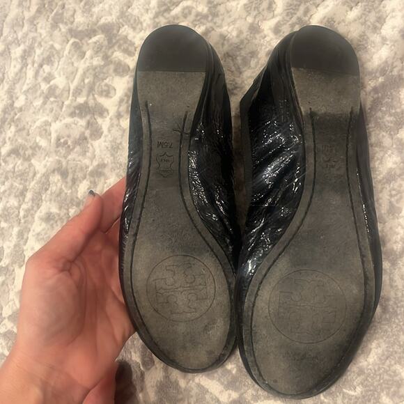 Tory Burch Caroline-Naplak/Elastic Size 7.5 Color black patent - Picture 3 of 4